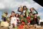 Пресен плод и зеленчук на децата в училище