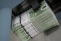 Арестувани са 9 души за пране на 2 млн. евро, изтеглили сумата кеш от банки в България