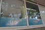 Офисите на ГЕРБ и БСП във Варна осъмнаха със счупени стъкла