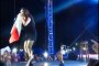 Драгана Миркович целуна българското знаме на концерт в Сърбия