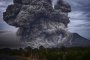   Отмениха полети заради вулканично изригване на остров Бали 
