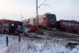     Влак и уч. автобус се удариха в Сърбия, има жертви и десетки ранени 
