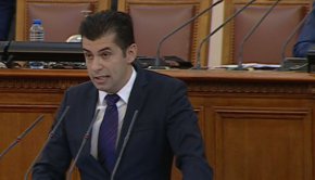 Кирил Петков от парламентарната трибуна в отговор на въпрос как и дали ще се помогне на общините