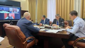 Владимир Медински, главният преговарящ на Русия в мирните преговори с Украйна, заяви, че в Киев се лансира идеята за превръщането на страната в неутрална