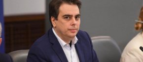 Василев подчерта, че фискалният отговор няма да е достатъчен за балансиране на икономиките 