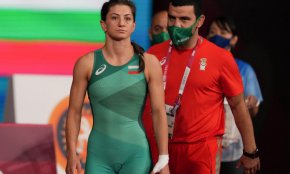 
Бронзовата олимпийска медалистка за България в борбата Евелина Николова вече е втора в световната ранглиста в категория до 57 килограма