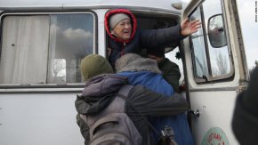 Автобусът, който е качвал цивилни в Посад-Покровске, за да ги евакуира