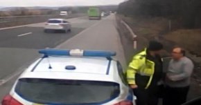 Вчера на магистрала "Тракия" в района на Ихтиман полицейски патрул спира камиона на Мухсин Казан