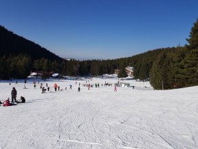 
Любителите на Мальовица и зимните спортове вече знаят, че да покарат ски на  Великденските празници при това на естествен сняг е напълно възможно
