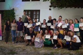 Лятната академия Summer Scriptwriting Base предлага уникална комбинация от завладяващо учебно преживяване, творческо пътуване и уединение дълбоко в планината, в едно от най-красивите и живописни селища в България