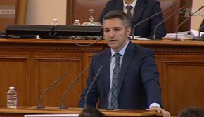 Вигенин предложи отхвърлянето на предложенията на ГЕРБ и "Демократична България"