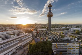 Виенската общинска компания Wien Energie, част от която е виенската топлофикация се нуждае от 6 млрд. евро, които иска  от държавата, за да преодолее сегашната криза