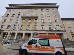 Втора МБАЛ е първата общинска болница в столицата, която разкри специално ковид отделение и се включи активно в борбата срещу пандемията от covid-19. 