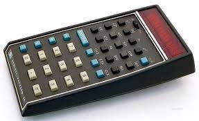 

HP-35 е имал 35 клавиша. Това е първият ръчен калкулатор, който може да изпълнява логаритмични и тригонометрични функции с едно натискане на клавиша.
