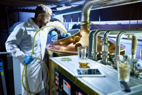 
Иновативен метод за изследване и контрол на микроорганизмите в бирата са разработили български учени от Центъра по биология на храните (ЦБХ) със съдействието на Съюза на пивоварите (СПБ)
