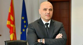 Горещ сблъсък на най-високо политическо ниво между София и Скопие. Напрежението между двете страни стана публично по време на четвъртата среща на върха на Съвета на Европа в Рейкявик, на която присъстват президенти и представители на правителства на страни членки.