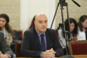 След консултации с ГЕРБ-СДС и ДПС има заявена степен на съгласие относно основните промени в Конституцията, декларира Славов