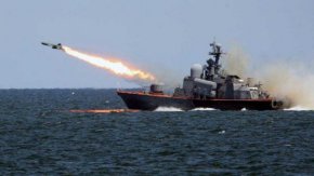 Според информацията украинските безпилотни катери са се опитали да атакуват патрулните кораби "Сергей Котов" и "Василий Быков", които са изпълнявали задачи по контрол на корабоплаването на 340 км югозападно от Севастопол