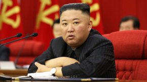 Ким призова за разрастване на оръжейното производство и за повече военни учения.
