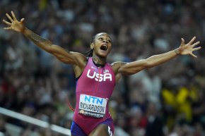 Американката Ша'Кари Ричардсън спечели титлата в спринта на 100 метра при жените на Световното първенство по лека атлетика в Будапеща (Унгария). Ричардсън триумфира с най-добър личен резултат и рекорд на шампионатите от 10.65 секунди, а второто място остана за представителката на Ямайка Шерика Джаксън с 10.72 секунди.