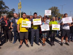 Енергетиците и миньорите от Перник и Кюстендил продължават протестите с блокади на основни пътни артерии