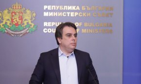 Министърът на финансите Асен Василев определи казуса с "Лукойл" и дерогацията за внос на руски петрол като "търсене на интриги", заяви в кулоарите на международен форум, посветен на публично-частното партньорство. 