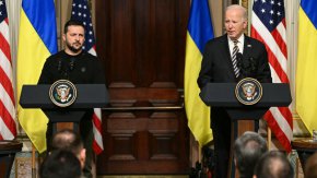 

Президентът на САЩ Джо Байдън (вдясно) и украинският президент Володимир Зеленски дават съвместна пресконференция в Белия дом във вторник. Мандел Нган/AFP