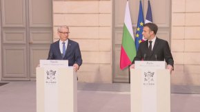 
Сред темите са външнополитическите приоритети на България - пълната интеграция в Шенген, приемането на единната европейска валута и присъединяването към Организацията за икономическо сътрудничество и развитие.