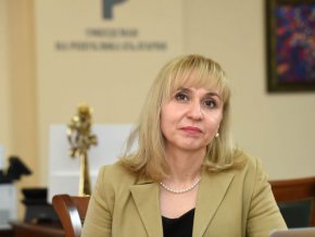 Омбудсманът Диана Ковачева остро възрази срещу намерението на Министерството на образованието и науката (МОН) да въведе такса за повторно явяване на матура за повишаване на оценката.