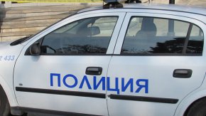 Двама полицейски служители от ОД на МВР - Сливен са спасили човек от удавяне в напоителен канал.