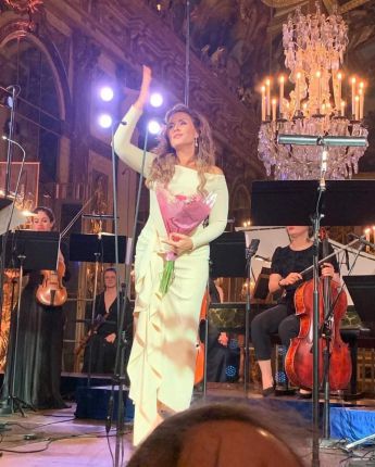 Соня Йончева благодари за концерта си във Версай