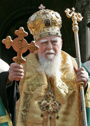 Почина Патриарх Максим