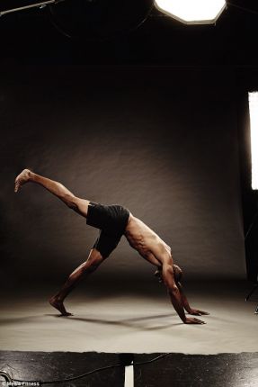 Футболист измисли мъжка йога