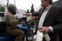 Гръцки фермери раздадоха 20 000 бутилки мляко 
