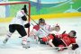 Канадките и шведките с очаквани победи в женския хокей във Ванкувър