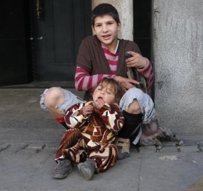 Над 30 просещи деца са задържани в София