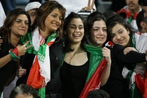 Иран забрани на жените да гледат Евро 2012 в компанията на мъже