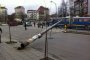 Стълб се стовари върху тролей на площад Руски паметник
