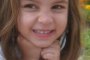 Роднини припадат на погребението на 6-годишната Елена