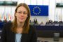 Евродепутат Моника Панайотова пита ЕК за уволнението на шефа на ДАЗД