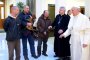 Папата покани бездомници за ЧРД