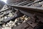 Скали паднаха върху локомотив на влака Варна-София, извадиха го от релси