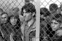   Имигранти избягаха от приемателен център в Унгария