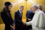   Папата награди холивудски звезди за благотворителност