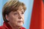  Меркел се среща с германските концерни заради бежанците