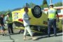  Такси се обърна по таван след удар с бус на Цариградско шосе, двама ранени