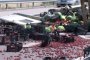    Камион разпиля дини и домати на АМ Струма