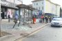 Кола помете 2 деца и млад мъж на спирка във Варна 