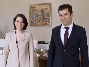 Кирил Петков и Каролине Едщадлер обсъдиха европейската перспектива пред Западните Балкани