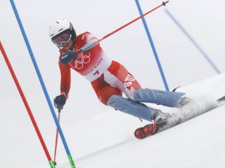 Швейцарската скиорка Мишел Гизин защити олимпийската си титла в алпийската